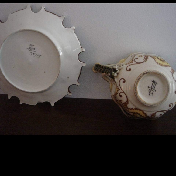 Decorative antique cups - Picture 3 of 5